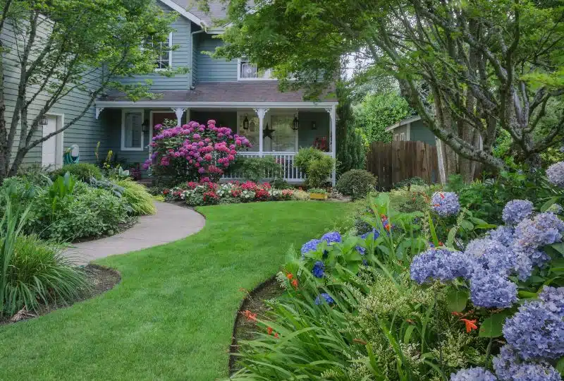 4 Simple Yet Amazing Ways To Increase Your Home’s Curb Appeal
