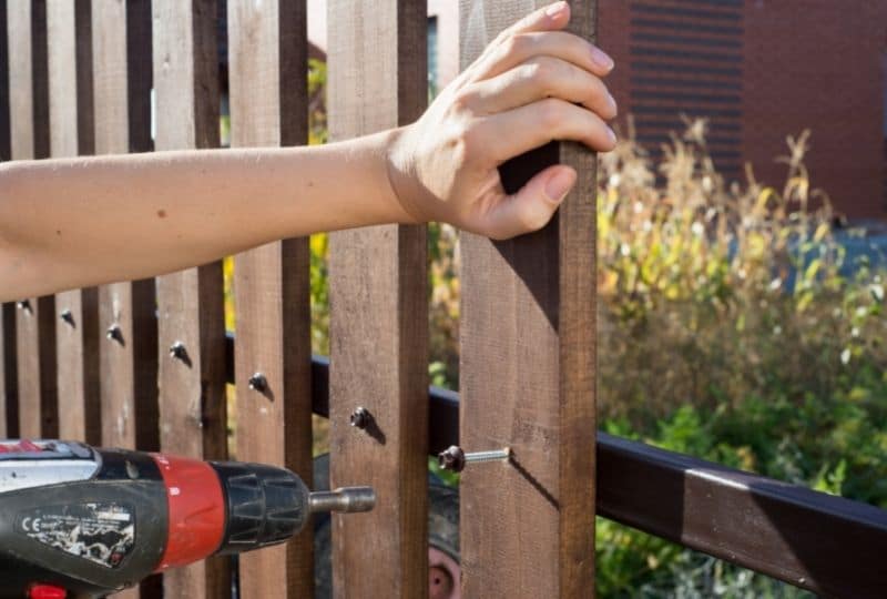 installing fence